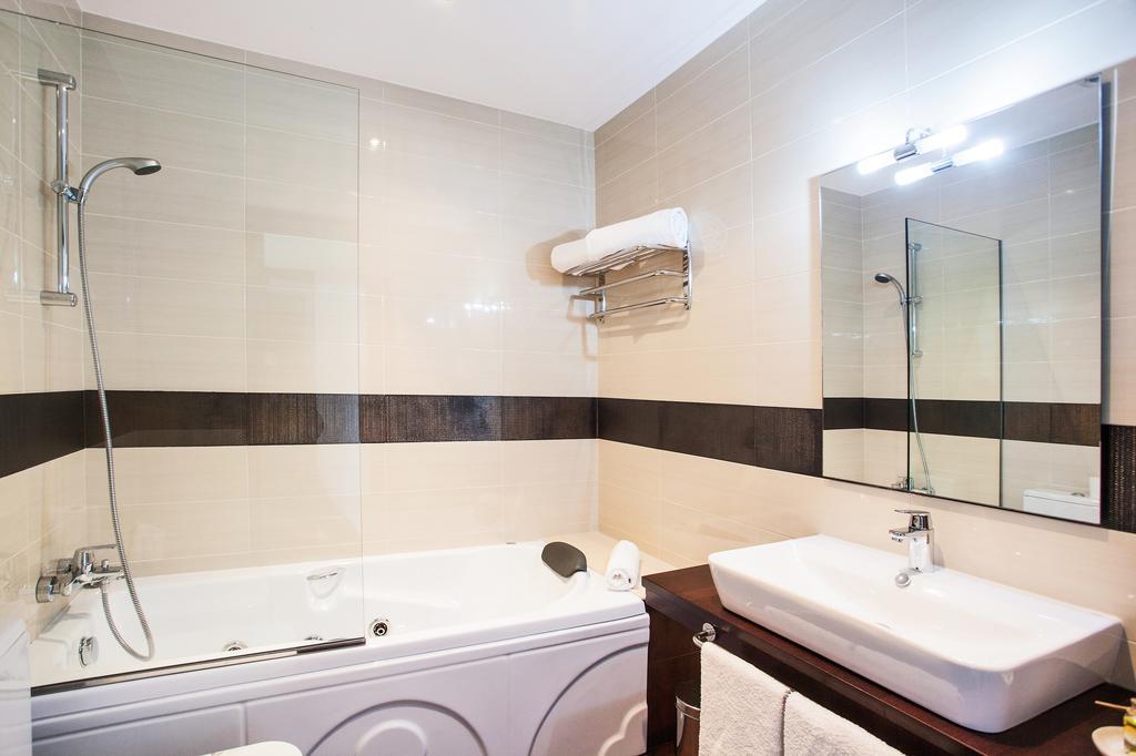 Hotel Alen Do Mar ฟินิสแตร์เร ภายนอก รูปภาพ